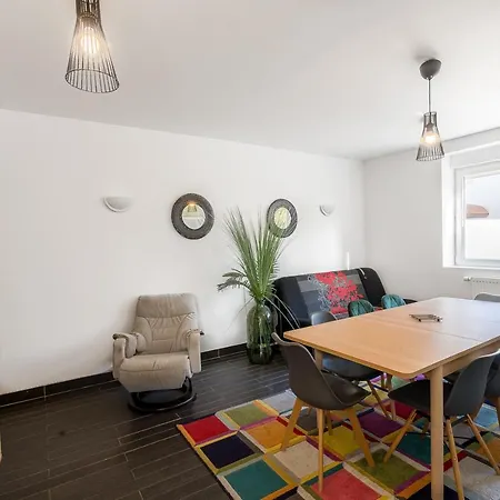 Ubytování v soukromí Ch Privee 22m - Canape Lit - Wifi - 120m *