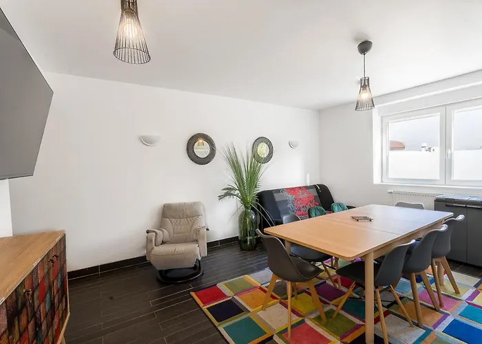 Ubytování v soukromí Ch Privee 22m - Canape Lit - Wifi - 120m *